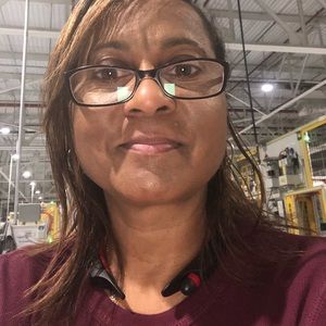 Meet your Posher, Lisa